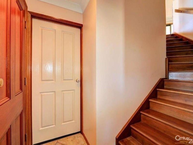 30 Linden Crescent, Qunaba QLD 4670