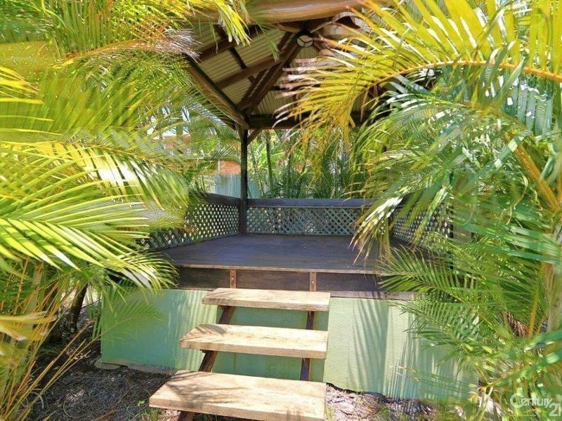 30 Linden Crescent, Qunaba QLD 4670