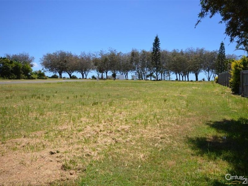 109 Barolin Esplanade, Coral Cove QLD 4670