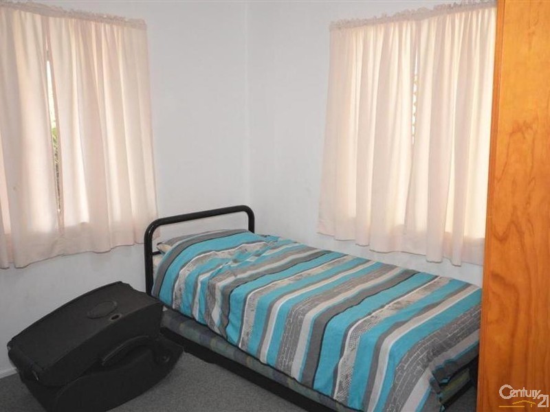 6 Kingsford Street, Kalkie QLD 4670