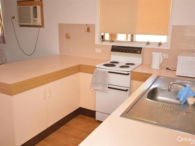 6 Kingsford Street, Kalkie QLD 4670