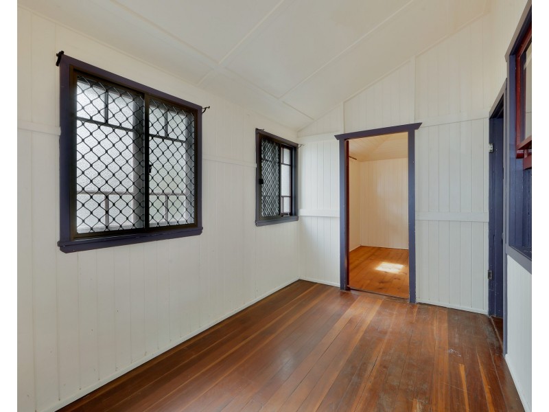 8 Buss Street, Bundaberg South QLD 4670