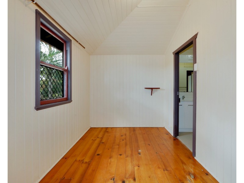 8 Buss Street, Bundaberg South QLD 4670