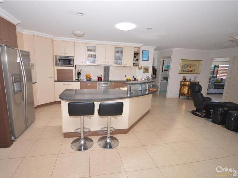 9 Foster Drive, Bundaberg North QLD 4670