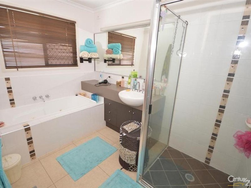 9 Foster Drive, Bundaberg North QLD 4670