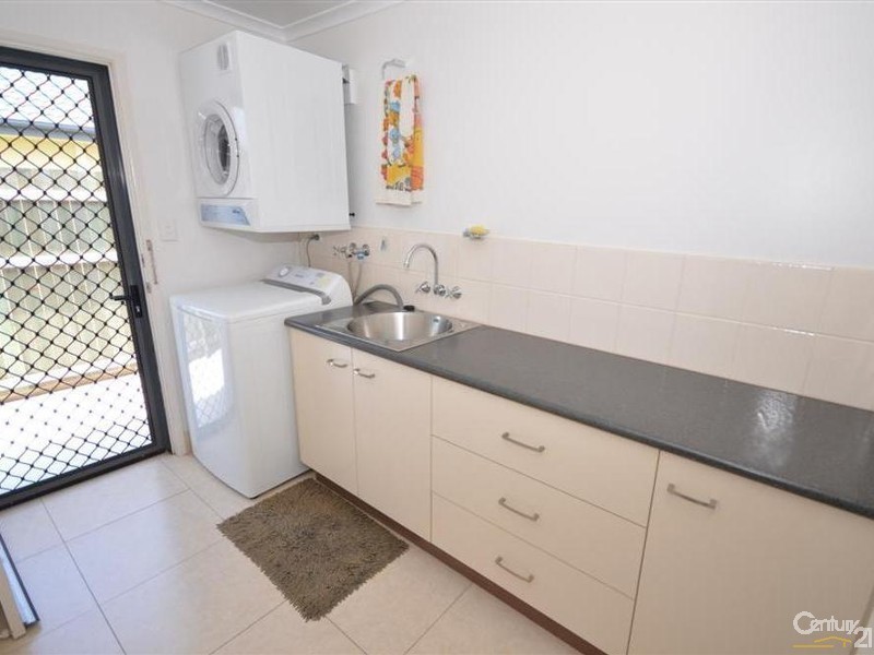 9 Foster Drive, Bundaberg North QLD 4670