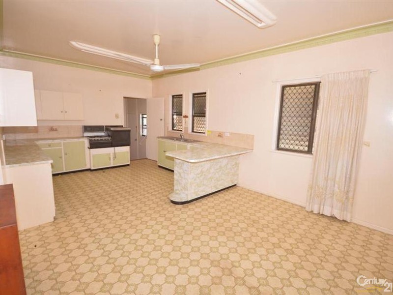 15 McKewen Street, Svensson Heights QLD 4670