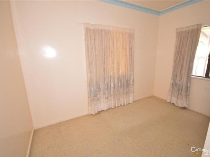 15 McKewen Street, Svensson Heights QLD 4670
