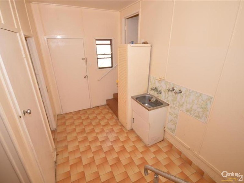 15 McKewen Street, Svensson Heights QLD 4670