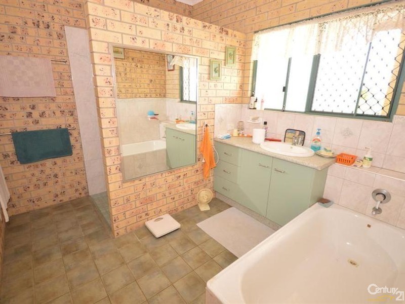 73  Oakwood School Road, Oakwood QLD 4670