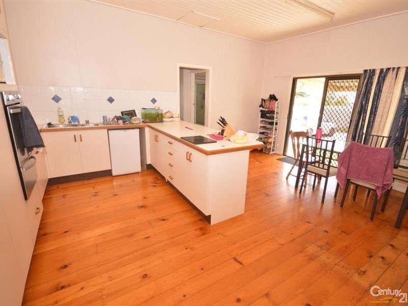 18 Gibson Street, Avenell Heights QLD 4670