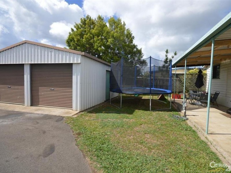 18 Gibson Street, Avenell Heights QLD 4670