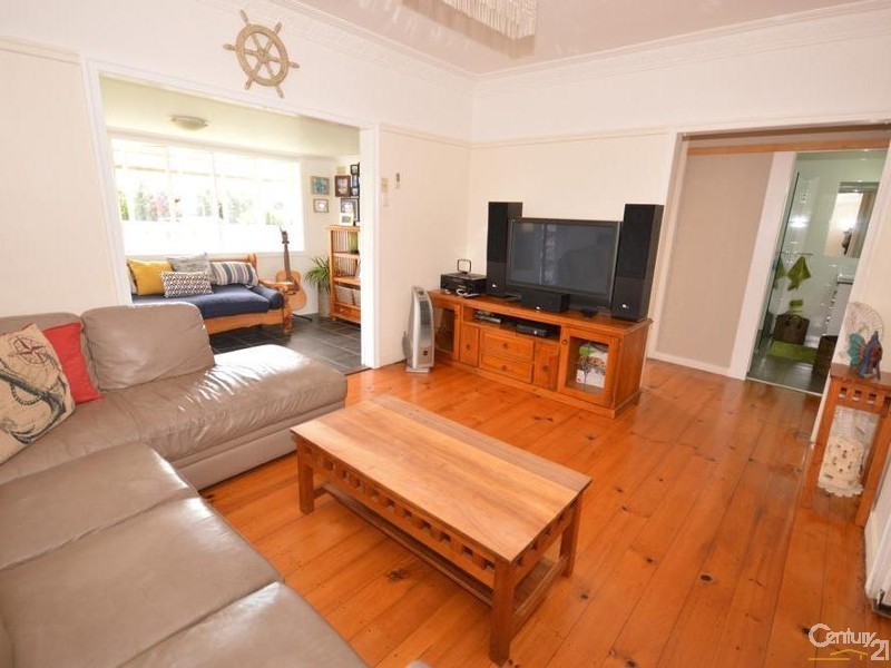 15 Svensson Street, Svensson Heights QLD 4670