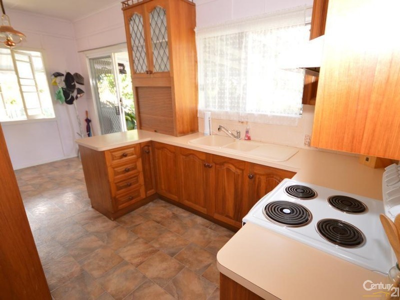 15 Svensson Street, Svensson Heights QLD 4670