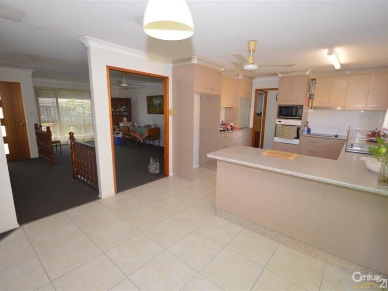 24 Stevenson Street, Kepnock QLD 4670