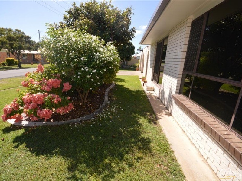 24 Stevenson Street, Kepnock QLD 4670