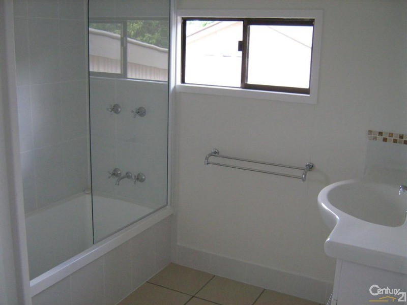 11 Steffensen Street, Svensson Heights QLD 4670