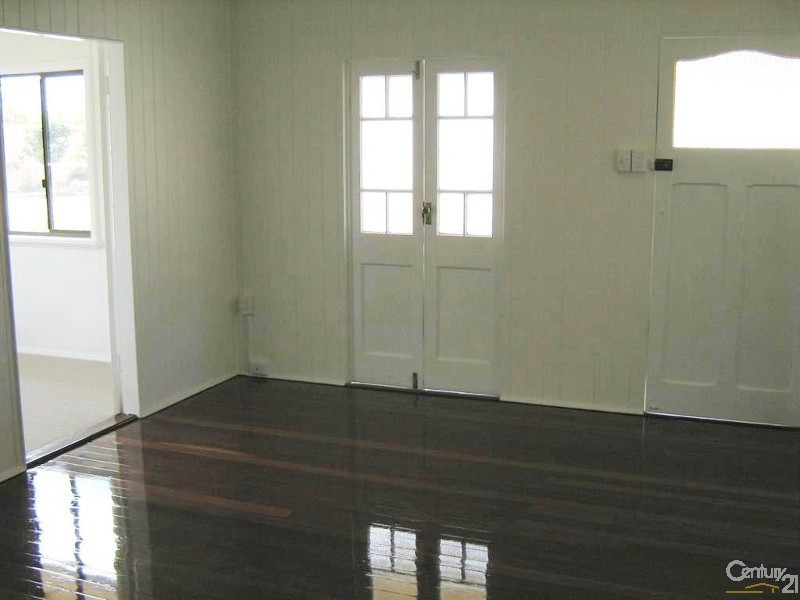 11 Steffensen Street, Svensson Heights QLD 4670