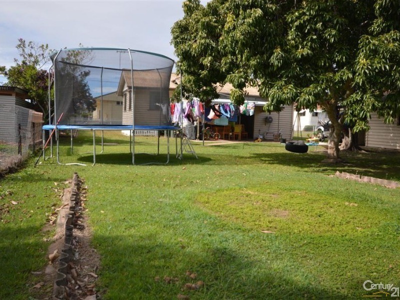 11 Steffensen Street, Svensson Heights QLD 4670