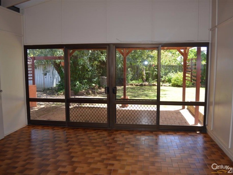 Avenell Heights QLD 4670