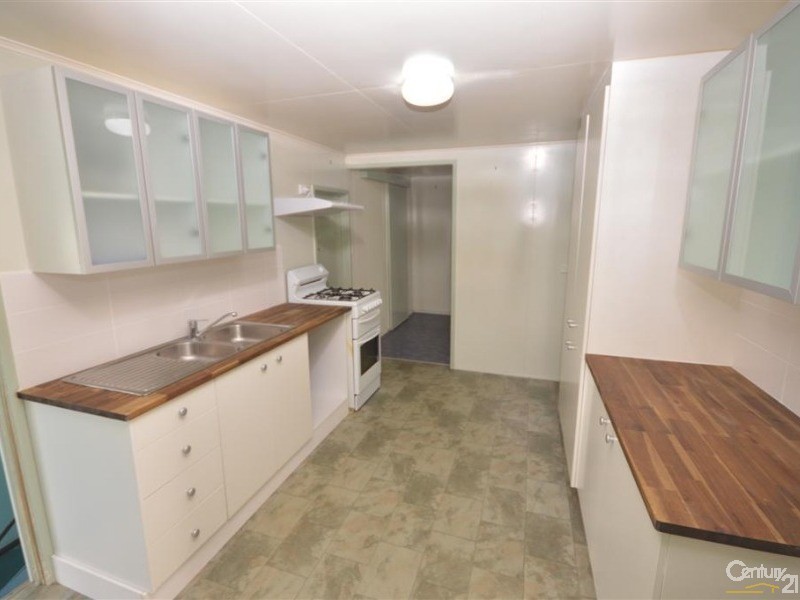 9 Water Street, Bundaberg South QLD 4670