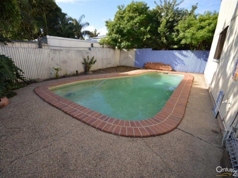 4 Normanby Street, Bundaberg South QLD 4670