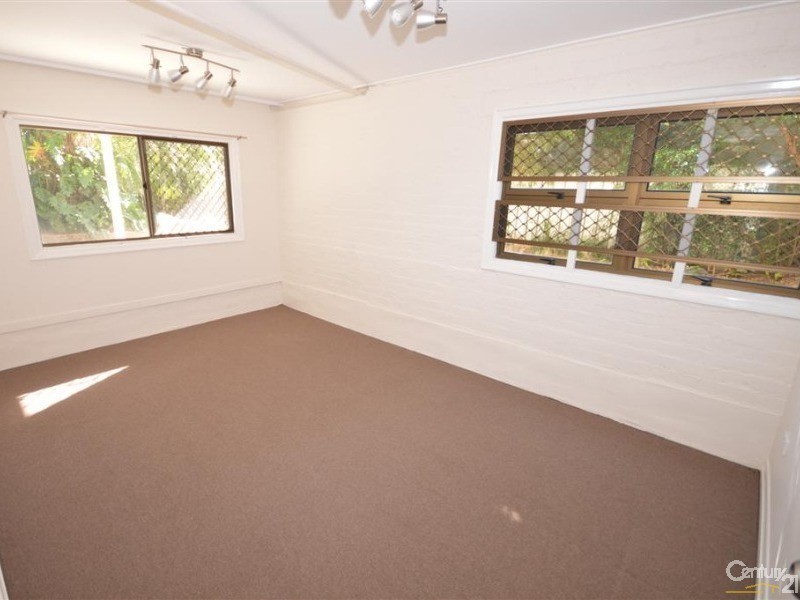 4 Normanby Street, Bundaberg South QLD 4670