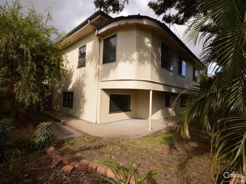 4 Normanby Street, Bundaberg South QLD 4670