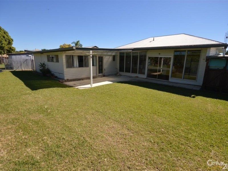 18 McCracken Street, Walkervale QLD 4670