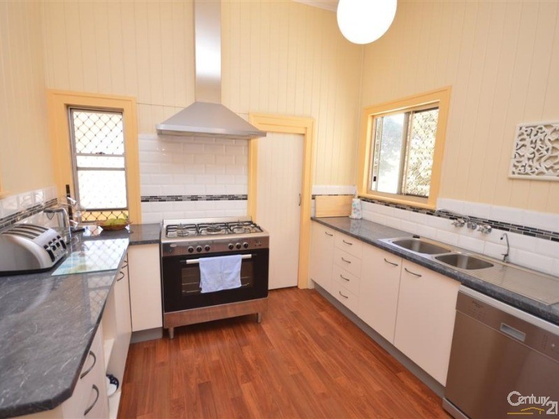 4 Coomber Street, Svensson Heights QLD 4670