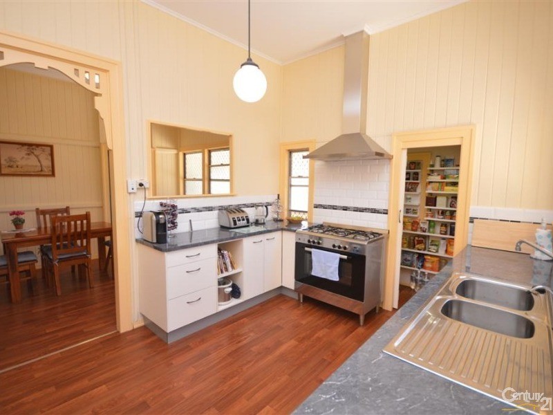 4 Coomber Street, Svensson Heights QLD 4670
