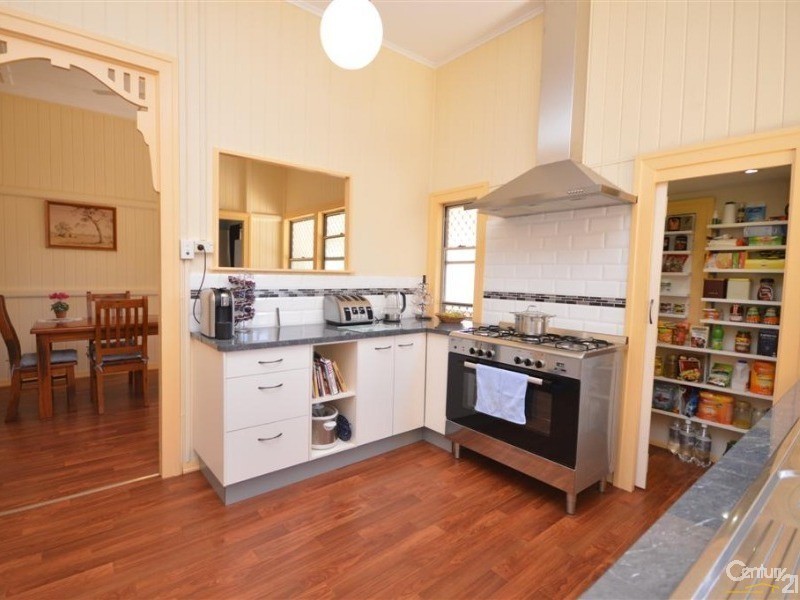 4 Coomber Street, Svensson Heights QLD 4670