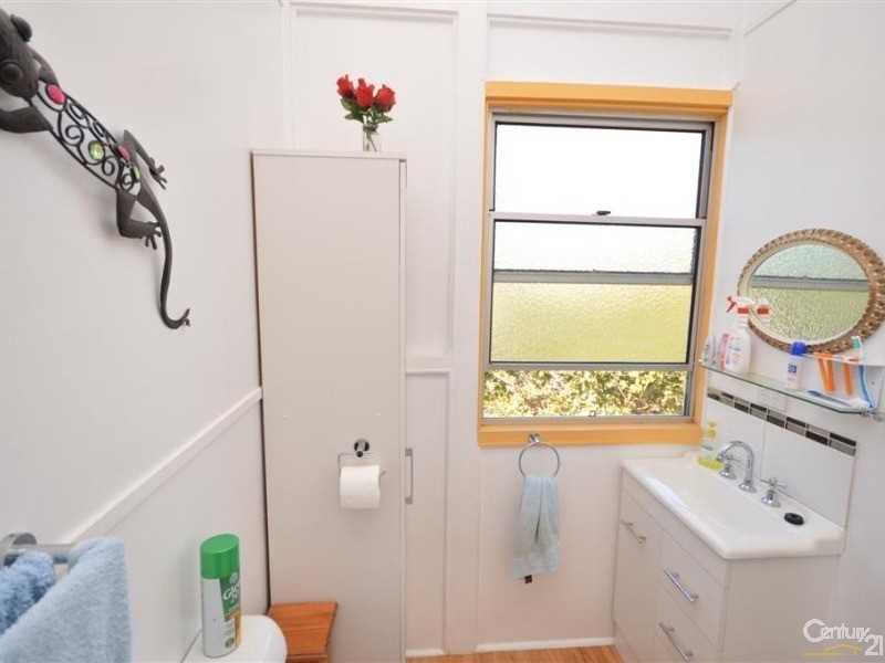 4 Coomber Street, Svensson Heights QLD 4670