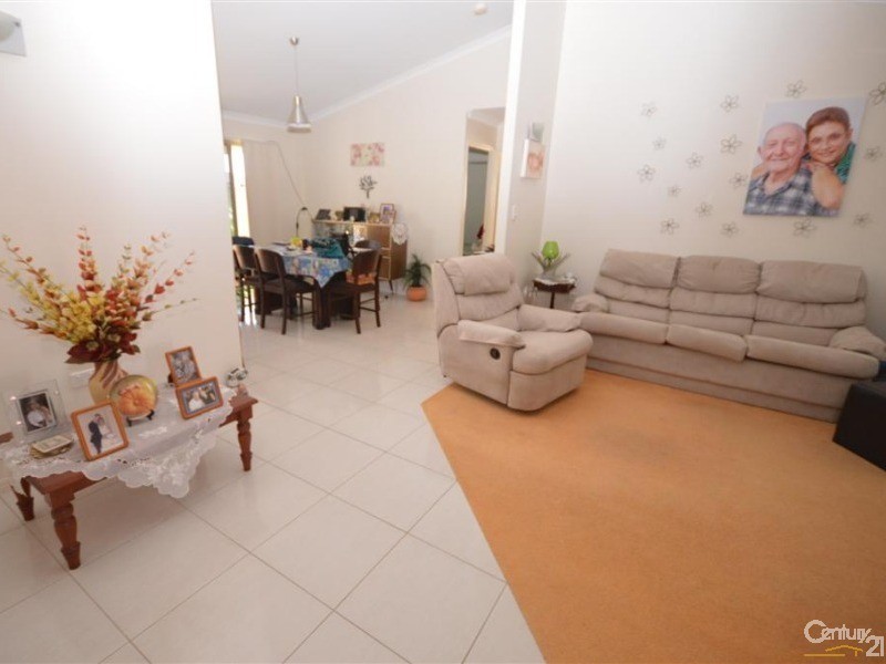 4/48  Heaps Street, Avenell Heights QLD 4670