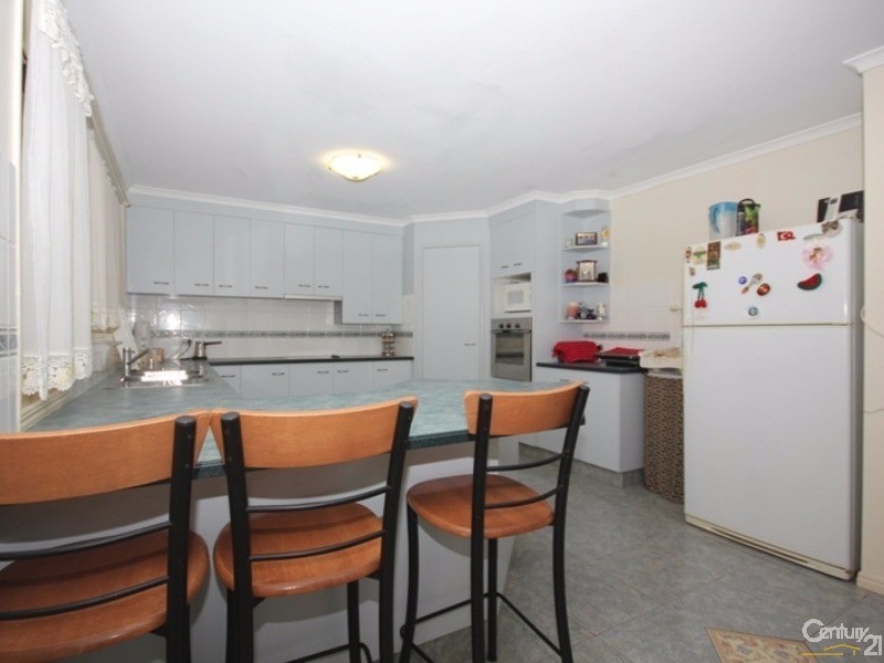 2 Carswell Court, Kepnock QLD 4670