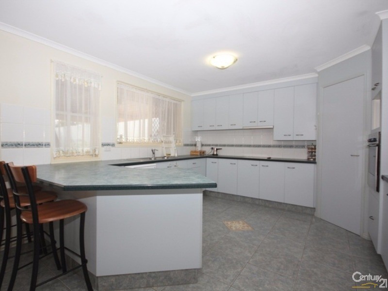 2 Carswell Court, Kepnock QLD 4670