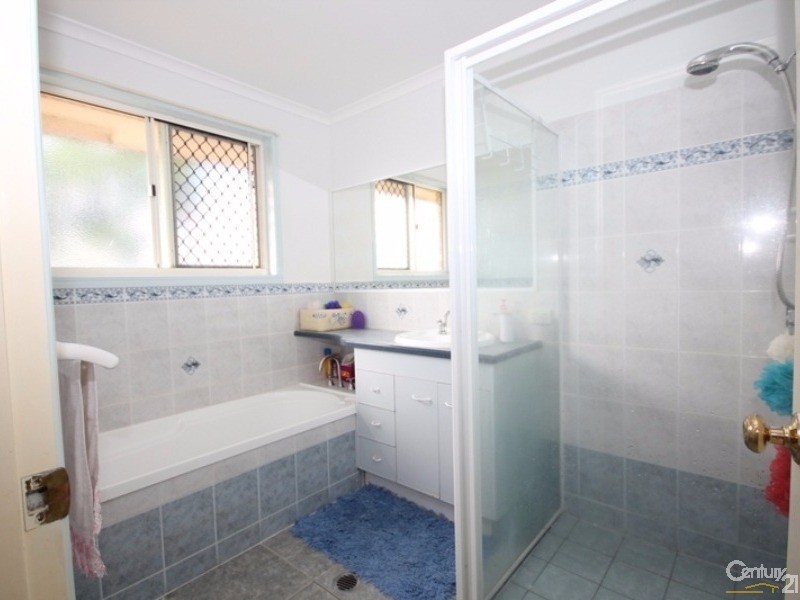 2 Carswell Court, Kepnock QLD 4670