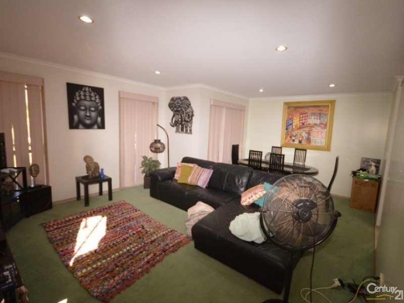 21 Loney Street, Avenell Heights QLD 4670