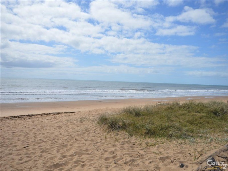 16 Regency Road, Moore Park Beach QLD 4670