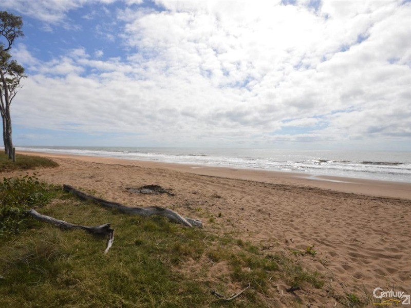 16 Regency Road, Moore Park Beach QLD 4670