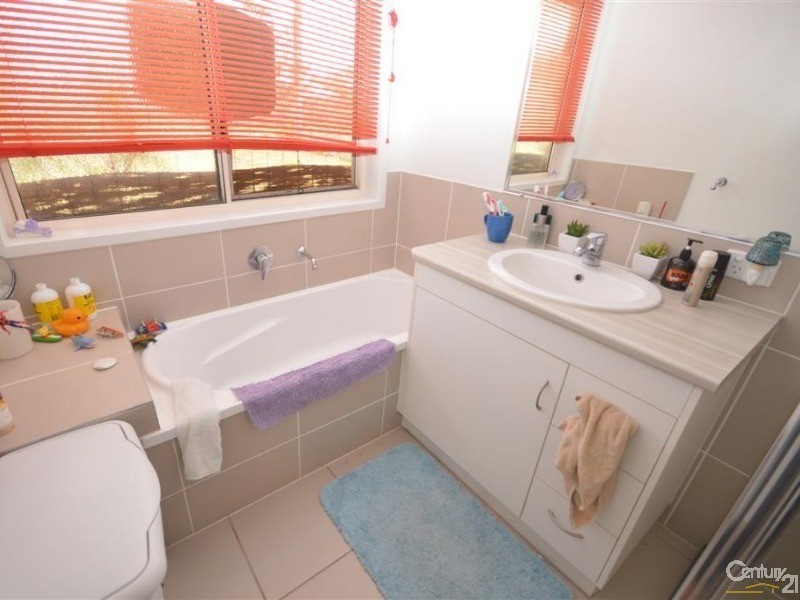 8  Regency Road, Moore Park Beach QLD 4670