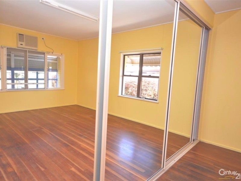 9 Novakoski Street, Kepnock QLD 4670