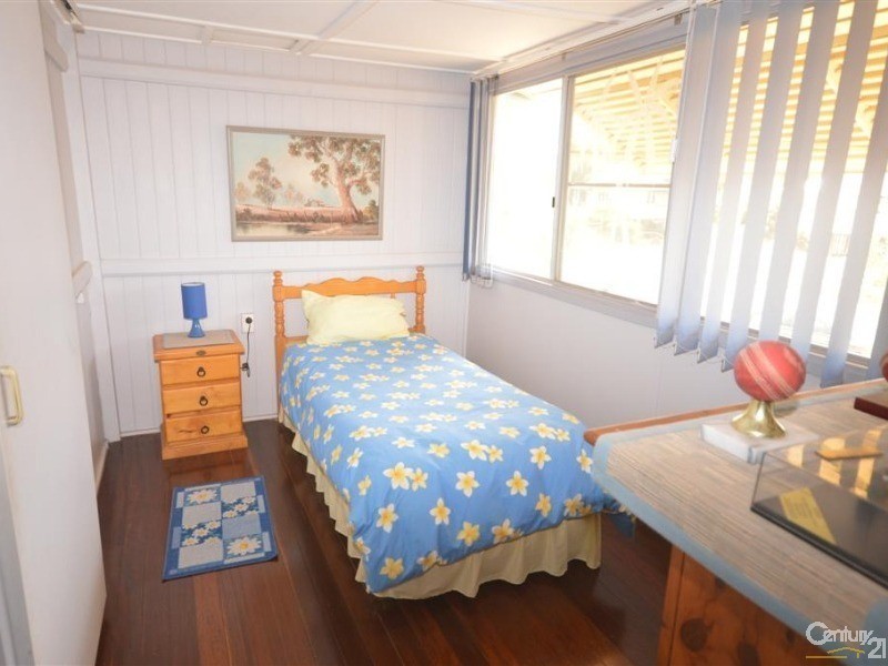 150 Walker Street, Svensson Heights QLD 4670