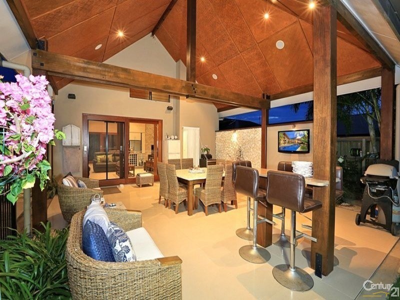 6 Aquarius Drive, Bargara QLD 4670