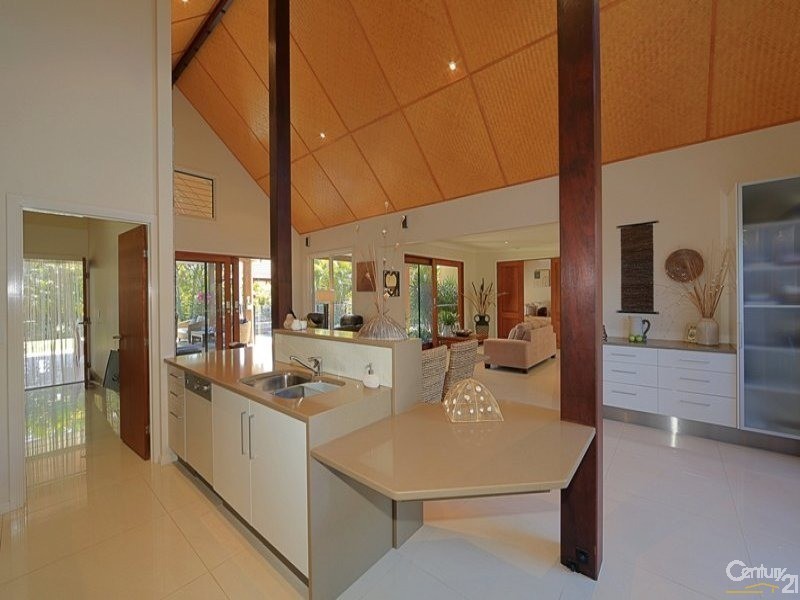 6 Aquarius Drive, Bargara QLD 4670