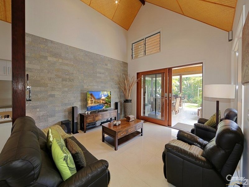 6 Aquarius Drive, Bargara QLD 4670