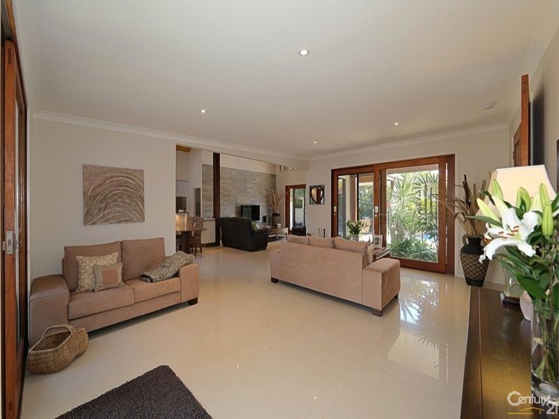 6 Aquarius Drive, Bargara QLD 4670