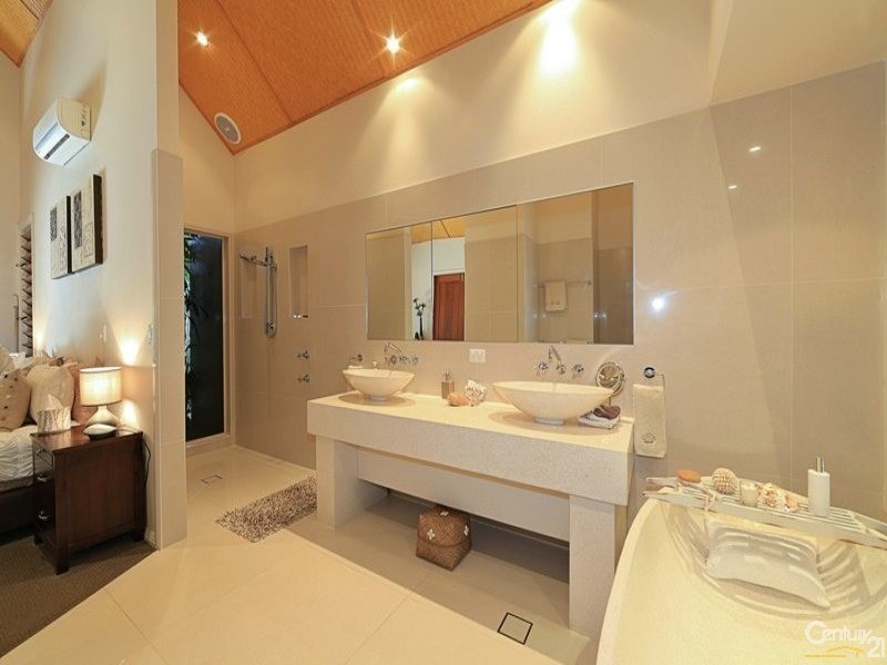 6 Aquarius Drive, Bargara QLD 4670