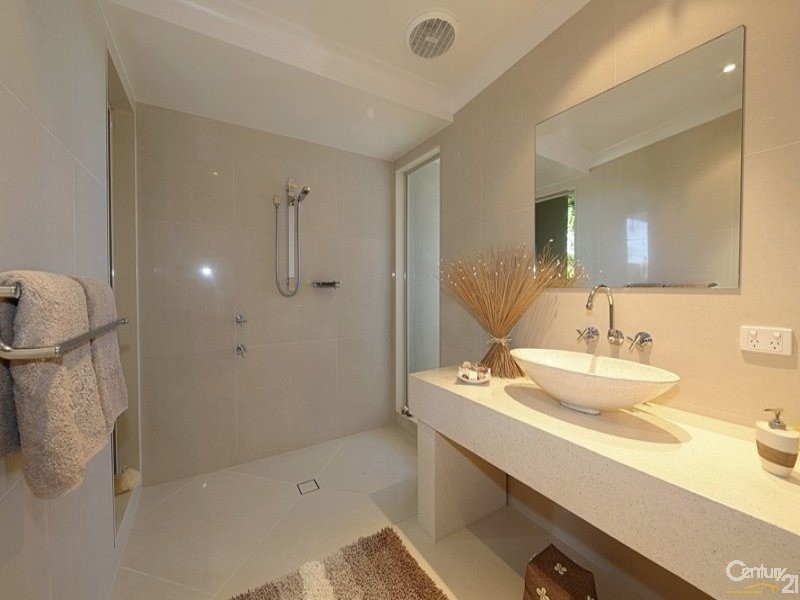 6 Aquarius Drive, Bargara QLD 4670