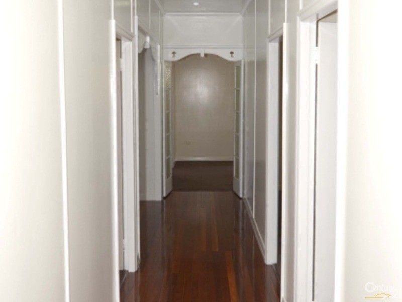 338  Elliott Heads Road, Woongarra QLD 4670